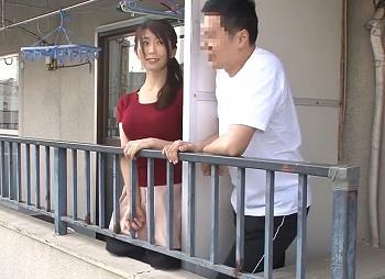 【隣の超絶ボイン浮気妻とエッチ】スタイル抜群美熟女と不倫交尾!!巨根の人の夫をパイズリし合体!!ザーメンぶっかけられお掃除フェラ♡[美魔女]の画像