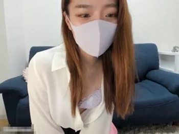 「３Pしたことあるよw間違えた！４Pだったw」エッチ大好きエロTバック美尻OLスーツ淫乱お嬢様【ライブチャット】の画像