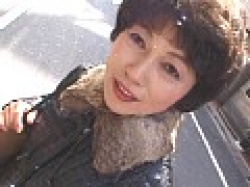 熟した色香漂う石倉久子48歳おばさんの人妻熟女上品な美尻の画像