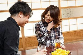 [アダルト動画]【熟女×人妻】「いつもセックスばかりしてるのよ」人里離れた長閑な田舎で畑作業を頑張る熟女妻と情け深いSEX！の画像