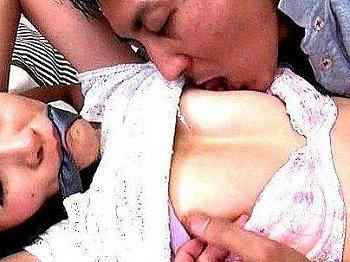 [無料エロ動画]＜人妻レ●プ！＞もうやめて・・ダメ！上品な感じの美人奥さん！鬼畜な男に無理矢理ヤラレル！！！の画像