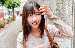 [エロ動画]【人妻ナンパ】「吸わせてもらえませんか？」スレンダー巨乳の素人奥さんのデカパイに包まれ授乳手コキ！＜赤面女子＞の画像