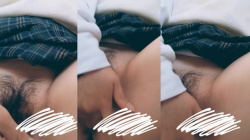 [erotica2179]エロすぎる喘ぎ声をあげながら何度もアクメする陰毛濃いめなJKの自撮りオナの画像