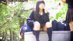 【アイドル予備軍】『ピュアで可愛いJ○達のお座りお弁当時間』 パンチラ盗撮画像18枚の画像