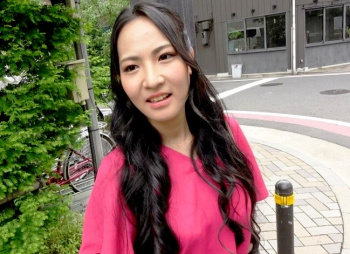 ☆人妻ナンパ☆ 37歳になるとっても綺麗でセレブな雰囲気漂う美人奥さまがとびきりスケベな淫乱メス犬に豹変!平日の昼下がり名前も知らないナンパ師に色白美肌の成熟した肉体と精神を完全支配された明らかに快楽好きだと思われる欲求不満のドスケベ人妻がなりふり構わず絶頂しまくる淫らな姿を見逃すな!の画像