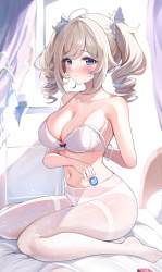 【二次】ぺたん座りの女子ｗこのポーズ強すぎの画像