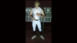 深夜のグラウンドでこっそりオナる野球青年の画像