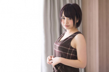 元気な彼女は愛の告白も自分からすることが多いというところに積極的な印象をいただきましたの画像