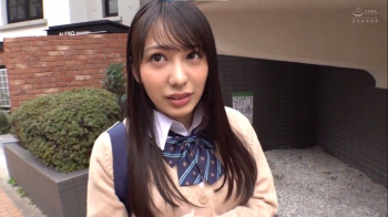 女子校生イラマチオナンパ！喉奥開発されてしまい中出し2回戦の画像