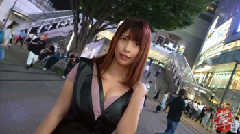 Jカップ爆乳をボインボイン弾ませながら騎乗位手コキで暴発させる魔性の女子大生の画像