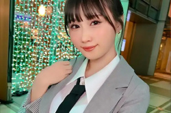 Fカップ配信者のエロコス!潮吹き中出し2連発の画像