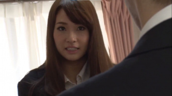 凌辱された心の傷を癒すために痴女化してしまった未亡人！美しい変態女に襲われて成す術無く騎乗位素股発射の画像