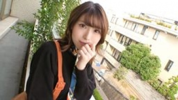 個人撮影●セフレに言われてカメラに痴態を晒す美尻人妻30歳の画像