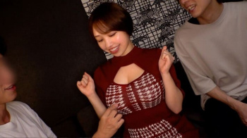 宍戸里帆　愛嬌抜群な爆乳塾講師の高偏差値ムチムチボディをハメ撮りの画像