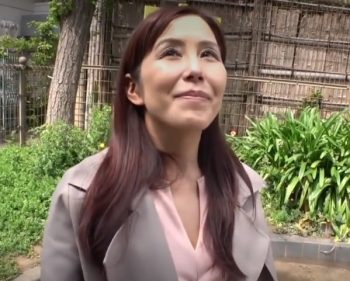 【素人熟女】四十路の美魔女奥さんとセックスしたエロ動画！の画像