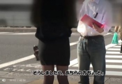 【素人熟女ナンパ】49歳の変態美魔女おばさんを連れ込み中出しセックスしたエロ動画！ドスケベおばちゃんは圧巻！他2名収録！の画像