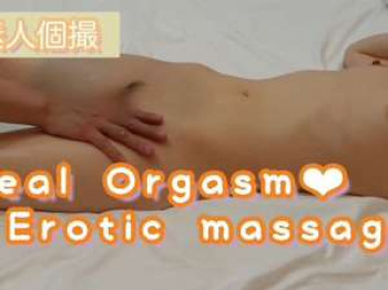 スレンダー女子をオイルマッサージしながら手マンクンニでトロマンにして生ハメセックスで喘ぎ逝かせる！の画像