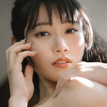 【河北彩花】透明感あふれる清楚な美巨乳美女の激イキ痴女セックスの画像
