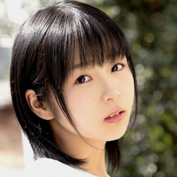 【日向なつ】清楚で控えめな童顔美少女が小悪魔セックスで生中出しの画像