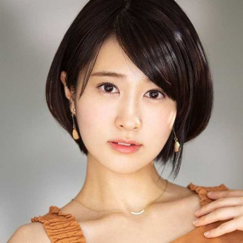 【櫻井まみ】上品で幸薄そうな貧乳美女の強引な中出しセックスの画像