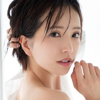 【夢実かなえ】クール美人で美巨乳のショートヘア美熟女が痴女セックスで生中出しの画像