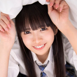 【雫月心桜】制服が似合う童顔美少女の無邪気な中出しセックスの画像