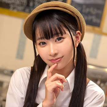 【天美めあ】黒髪の貧乳美少女が小悪魔セックスで変態中出しの画像