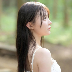 【林芽依】神秘的なハーフ美少女の小悪魔のような誘惑セックスの画像