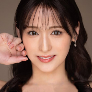 【広瀬ゆり】清楚で上品な美女の、淫乱で下品な中出しセックスの画像