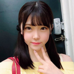 【皆瀬あかり】清楚でキュートな黒髪美少女の誘惑中出しセックスの画像