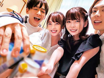 【素人JD×美乳】愉しく宅飲み！酒が回ってセックスしまくって、頭空っぽにしてみんなで楽しんじゃう！wwwの画像