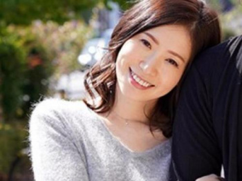 ＜ブライダルエステ＞結婚マジかのカップル限定素人ナンパ！マジックミラー号の中で未来の花嫁さんが生ハメされて無デカぱいなか出しの画像