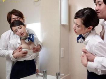 ＜天使もえ×CA同室＞大嫌いなセクハラ機長と同じ部屋で宿泊することになった黒パンストのデカぱいスレンダーCAは薬を盛られてイカされる！の画像