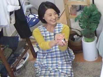 噂のおばさんレンタルサービスで優しい人柄につけこんでガチハメ！熟した体に興奮しすぎて中出し！の画像