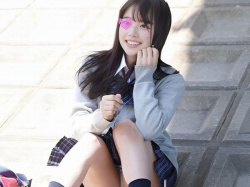 ＜娘校生＞スケベ貧乳女子校生を尾行するS女ストーカーのパンチラ盗撮…電車チ〇ンで強姦中出し…睡眠薬で昏睡させ夜這い輪姦＜顔面発射の画像