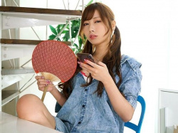 『なに見てんだよ…』スケベ生意気なギャル姉をお仕置き制裁！無防備なデカ尻を狙うキチガイ弟が強姦凌辱…屈辱のナカ出しレ〇プ！の画像