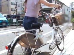 〖熟熟ママﾅﾝﾊﾟ〗ちょっと～脱がしちゃ駄目だってばぁ　本当にもうすぐ４０代なんですか？の画像