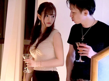 ＜寝取られ＞媚薬ドラッグに散った昔の彼女を夜這い…盗撮…肉便器奴隷にしたスケベたわわなおっぱい若妻が絶倫デカチンで羞恥に痙攣＜フェラ＞の画像