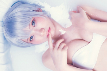 えなこ　真っ白な世界で魅せきる！の画像