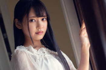 八掛うみ　可愛さの中に大人の表情も…大胆に魅せるセクシーショット。の画像