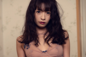 野々浦暖　透明感溢れる美肌とナチュラルな姿。の画像