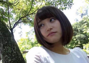 えっち...年ぶりに浮気した欲求不満の若妻（28歳）が、出張中の夫のチンポを挿入する。の画像