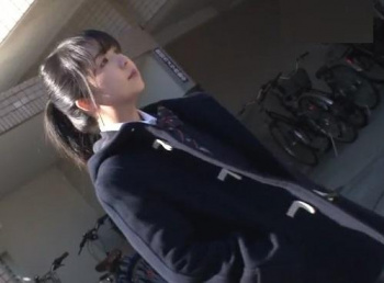 えっち...学校帰りのおとなしそうなJKに集団浣腸痴漢をする！今まで経験したことのない屈辱に耐えるが...我慢の限界に達してしまった彼女！の画像