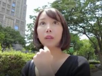 えっち...【奥様ナンパ】清楚系にしか見えない女に隠されたスケベ性！！経験人数3ケタ超えのアラフォー子無し妻がカメラ前で…の画像