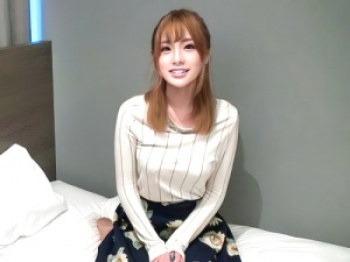 えっち...【一般人ナンパ】「あぁぁ♡イクっ♡」ギャルおアネちゃんさんを声掛けGET！JDが悩める男性と巨乳な身体で生SEX！の画像