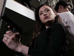 えっち...《パイパン膣内発射》爆パイ美人が助けて欲しい悲鳴を胸に太いちんこで大事な陰部を撹乱されて震えまくってしまうの画像