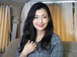 えっち...【他人妻ナンパ】「えっ…うそ…」気品漂う他人妻さん！デカ尻な３８歳美熟マダムが他人ちんこでおまんこの中にイクされる！の画像