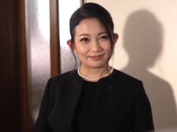 えっち...【嫁の母】「あっ！それはダメ！」嫁の実家で美魔女のお義母さんマンコに肉棒挿入しナマ嵌め！【一色桃子】の画像