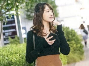 えっち...【素人ナンパ】「あっ//んっ//」23歳のカフェ店員さん！スレンダーBodyのお姉さんがクンニされる！の画像