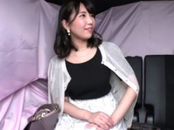 えっち...【奥様ナンパ】おっぱい大きい奥様さん！美爆乳なセレブ他人妻が他人チンポでおまんこを生ピストンされる！の画像